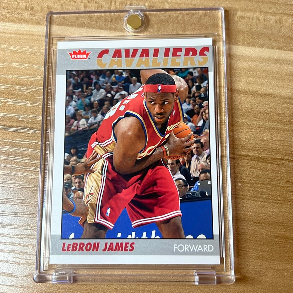 2007-08 Fleer LeBron James Retro SP Card # 87R-66